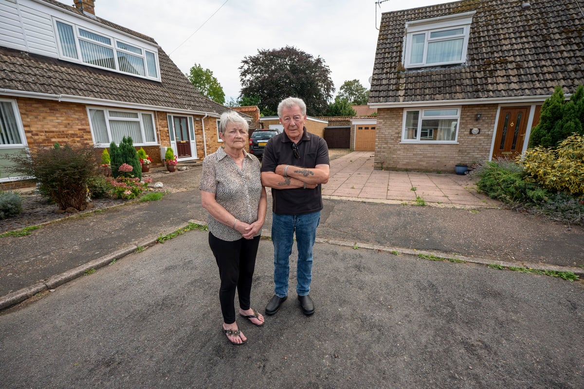 Retired couple lose £45k life savings in court battle with neighbour over fence on shared driveway