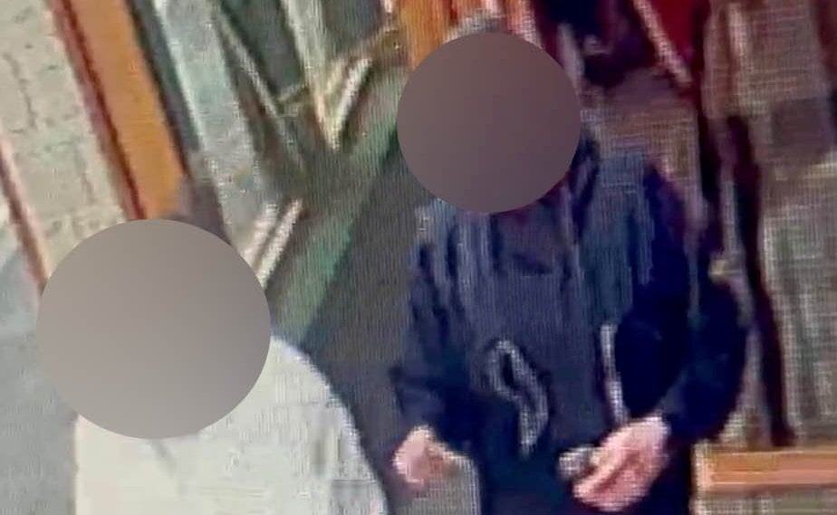 CCTV shows moment couple allegedly use handbag trick to walk off from restaurant without paying £80 bill